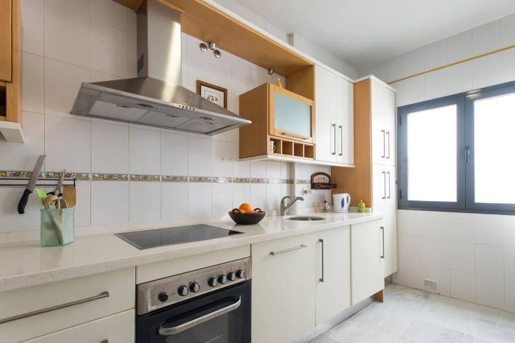 Apt. Sierpes-Cuna, Wifi, Hvac Севілья Екстер'єр фото